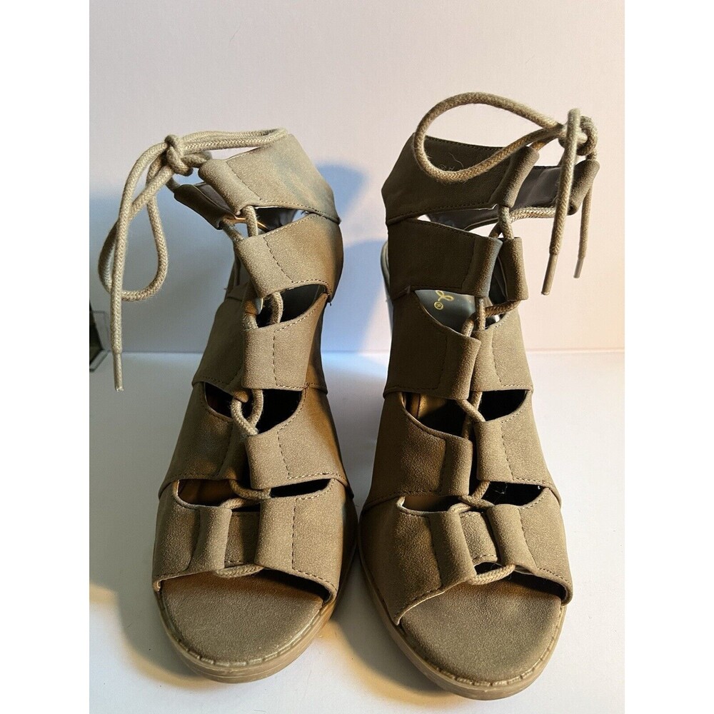 Qupid Women's Gladiator Block Heels Lace Up Peep Toe Ankle Tan Size 8.5